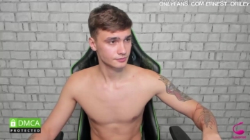 Pornguy1337  25-09-2021